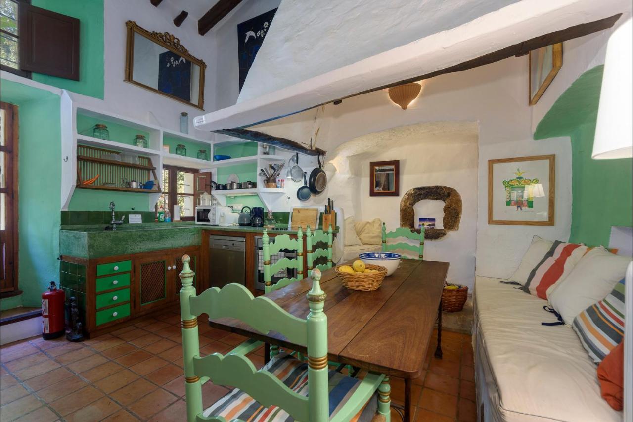 Villa Can Antuna *